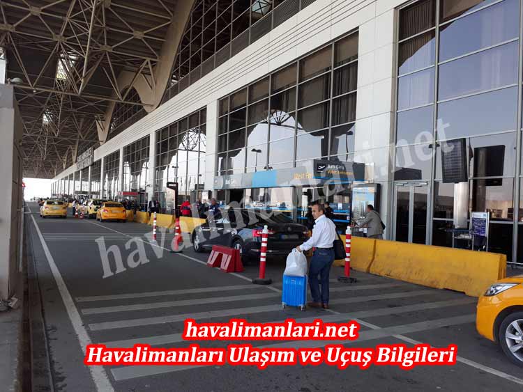 Istanbul Sabiha Gökçen Airport Taxi Durağı 